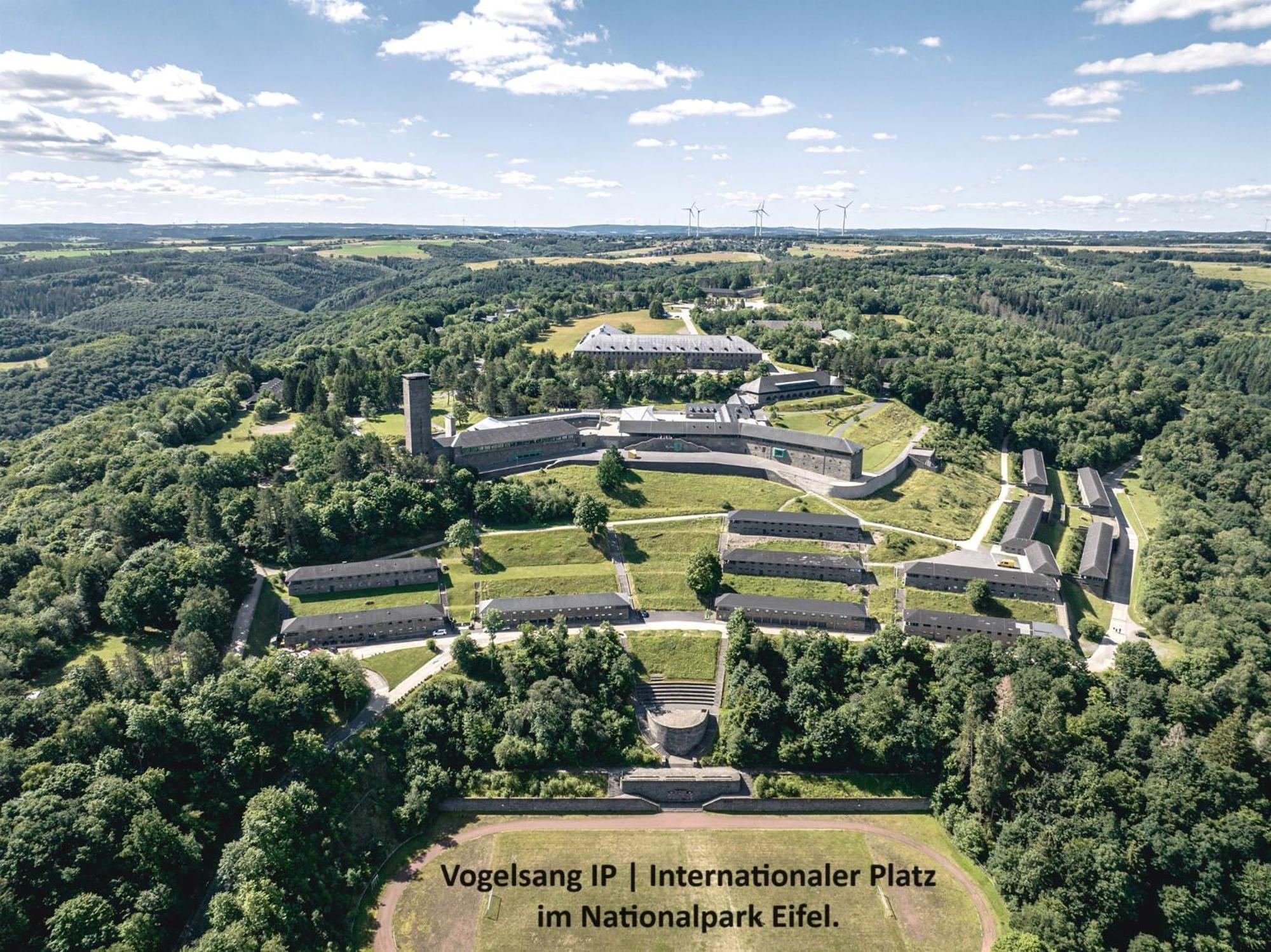 Ferienhaus Hescheld With Private Jacuzzi Hellenthal Esterno foto