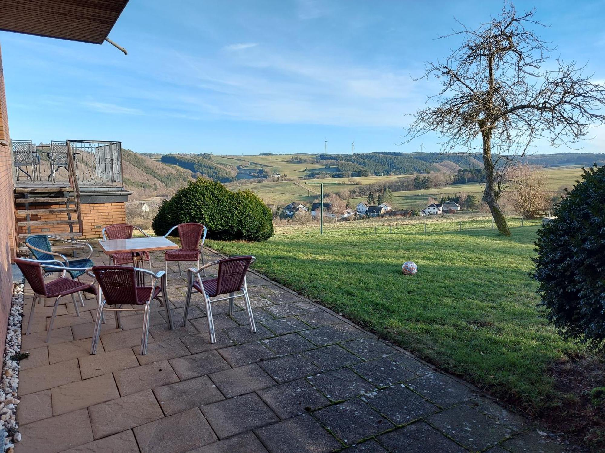 Ferienhaus Hescheld With Private Jacuzzi Hellenthal Esterno foto