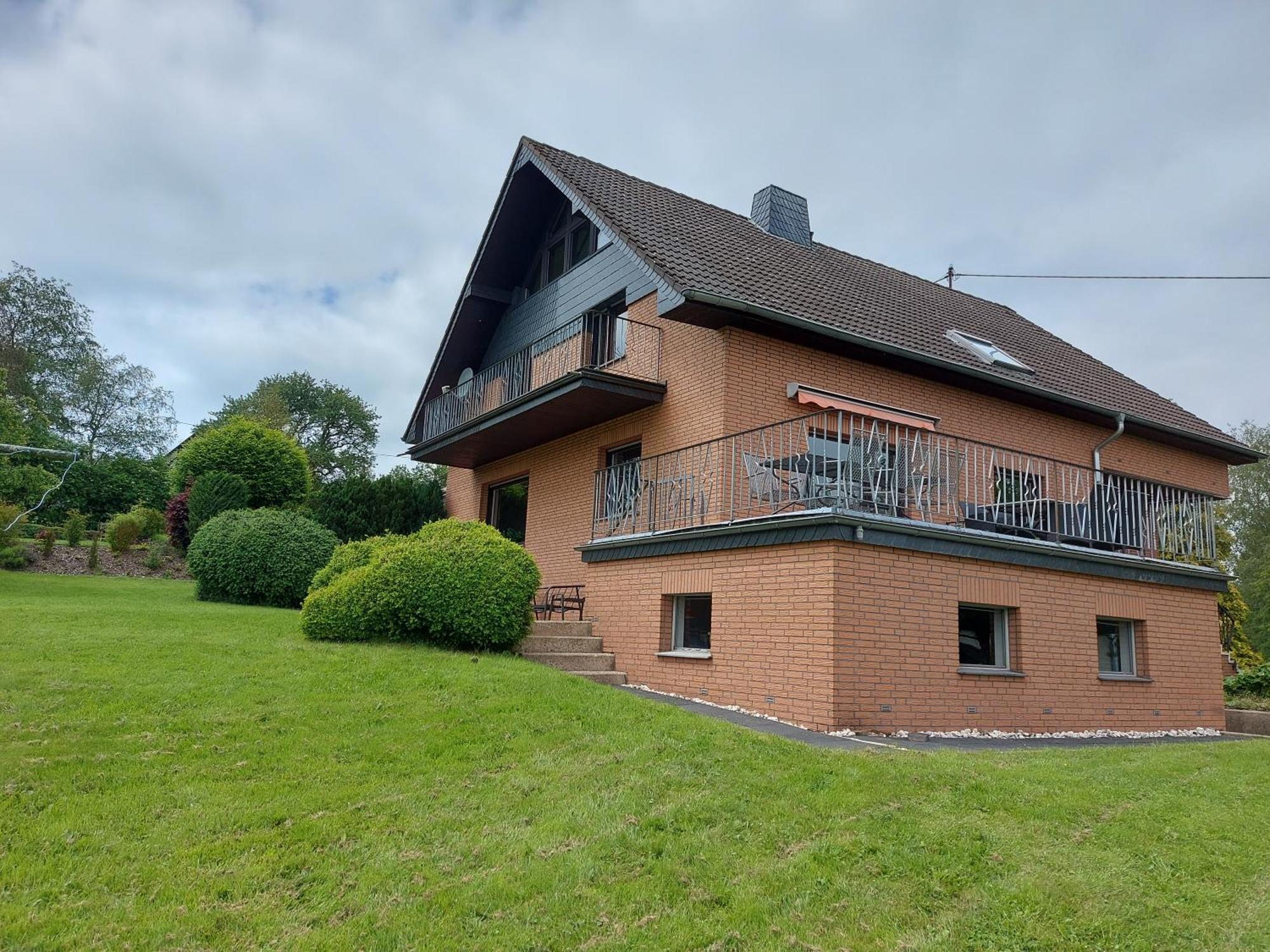Ferienhaus Hescheld With Private Jacuzzi Hellenthal Esterno foto