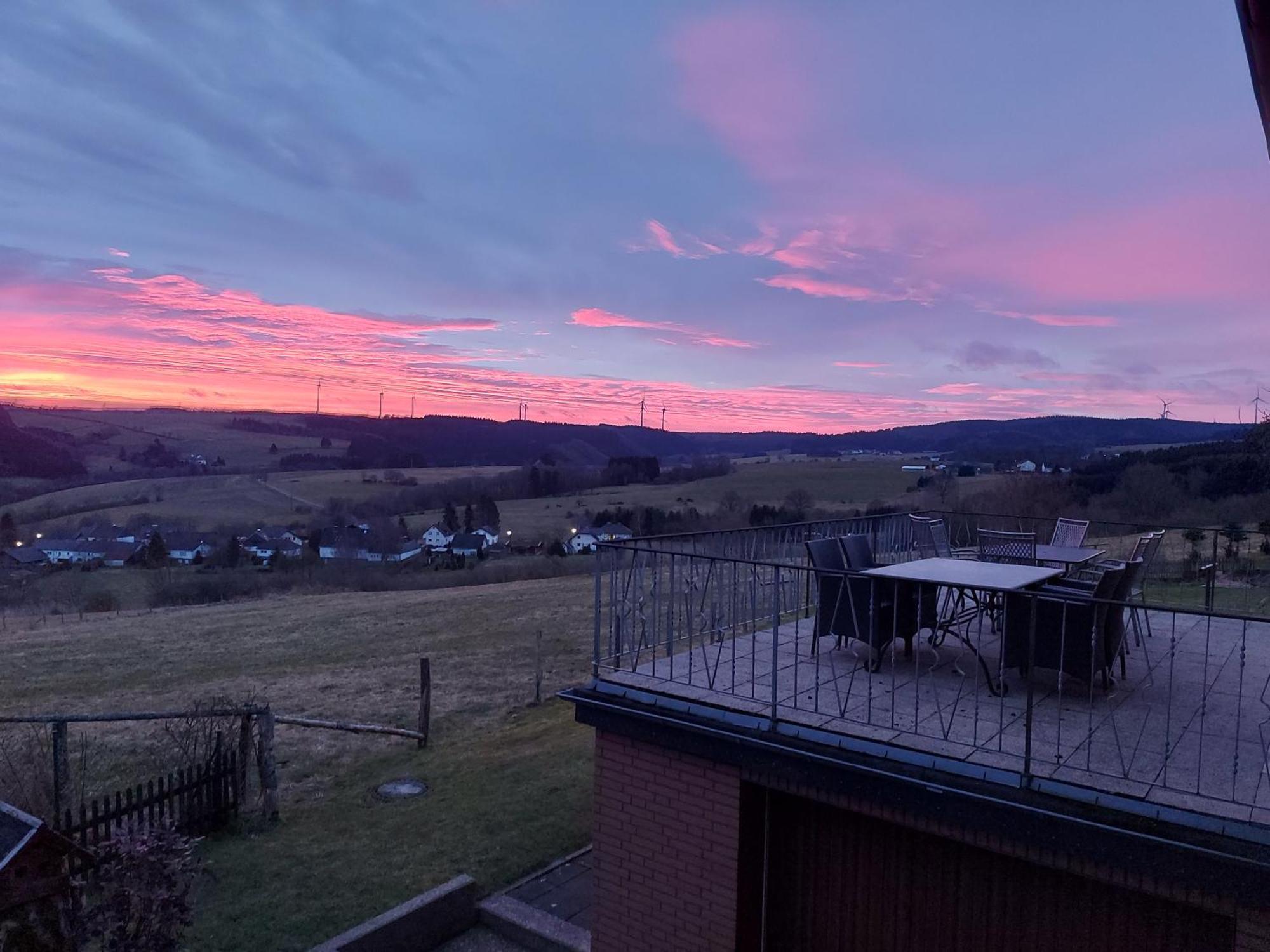 Ferienhaus Hescheld With Private Jacuzzi Hellenthal Esterno foto